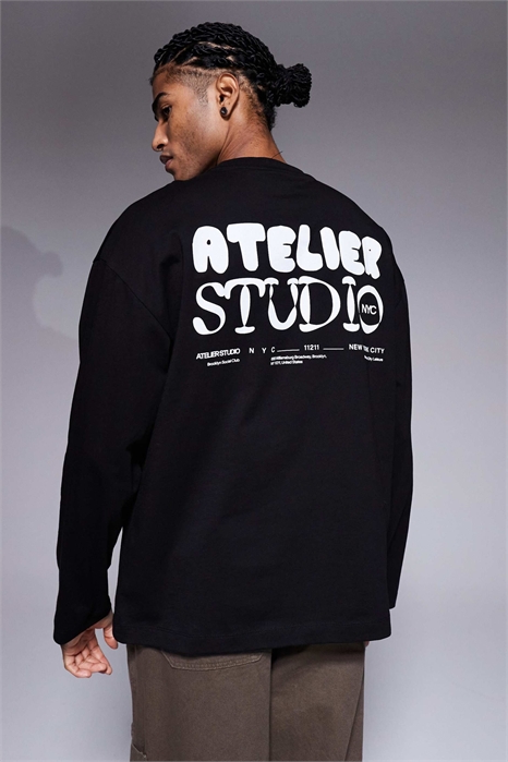 Футболка с длинным рукавом оверсайз с графическим рисунком Atelier Studio черного цвета артикул 152236838