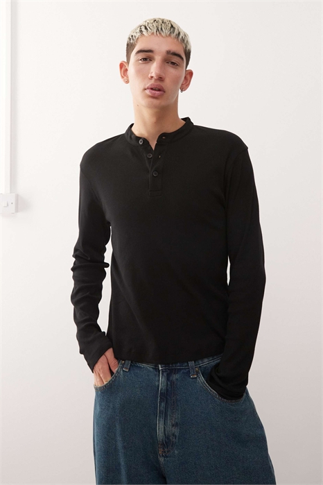 Футболка с длинным рукавом и воротником-хенли из ткани Muscle Fit артикул 150327148