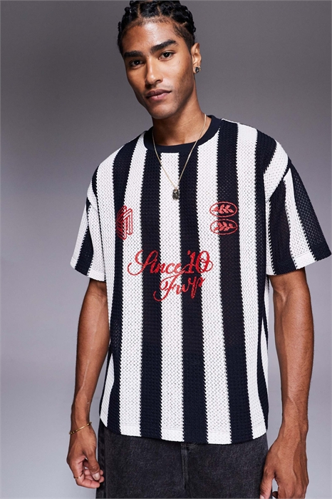 Футболка свободного кроя со спортивным принтом артикул 147973903