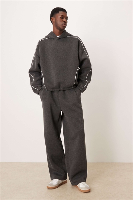 Джоггеры с широкими брючинами и боковой окантовкой co-ord артикул 153490179