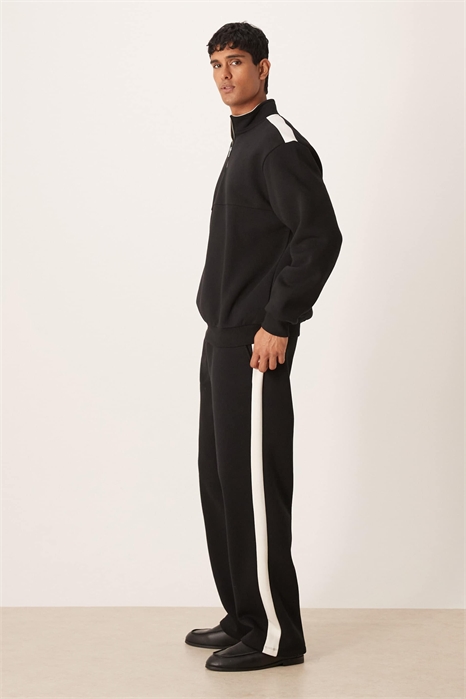 Джоггеры с широкими брючинами и вставкой co-ord артикул 152471736