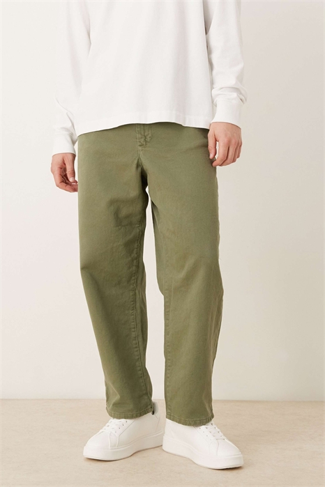 Брюки свободного кроя с зауженными штанинами артикул 151021349