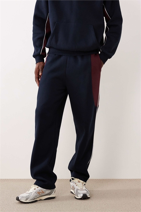 Джоггеры с прямыми брючинами, сшитые по технологии «cut and sew» артикул 152942365