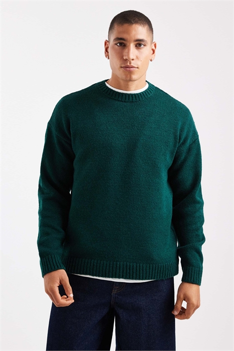 Свободный вязаный свитер с круглым вырезом артикул 152347934