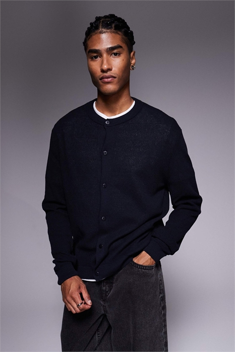 Свободный вязаный кардиган с круглым вырезом темно-синего цвета артикул 150005162