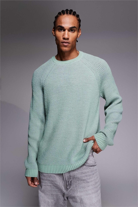 Объемный вязаный свитер артикул 155594117