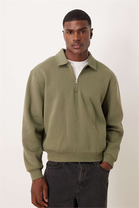 Свободная толстовка прямого кроя с воротником артикул 152942367