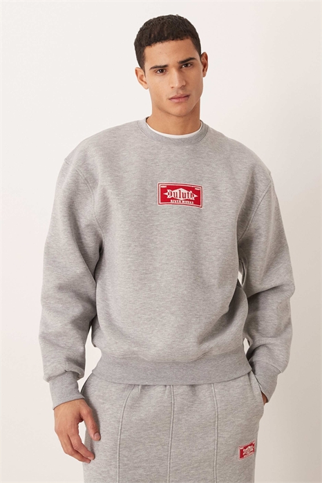 Свитшот оверсайз с вышивкой на груди, серый меланж артикул 153147390