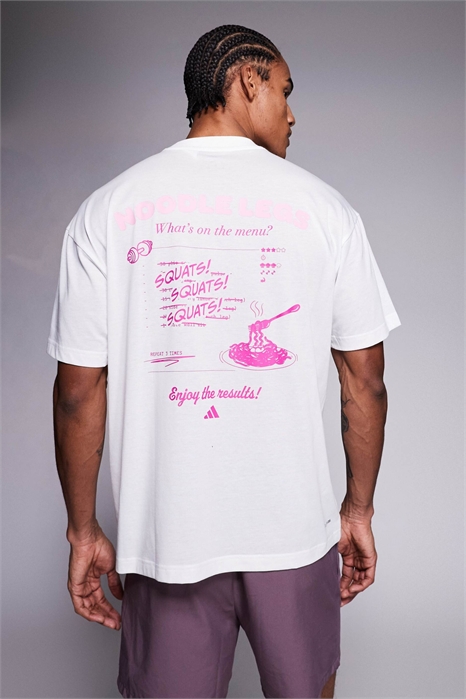 Футболка adidas Training с принтом «ножки-лапши» на спине артикул 150008492