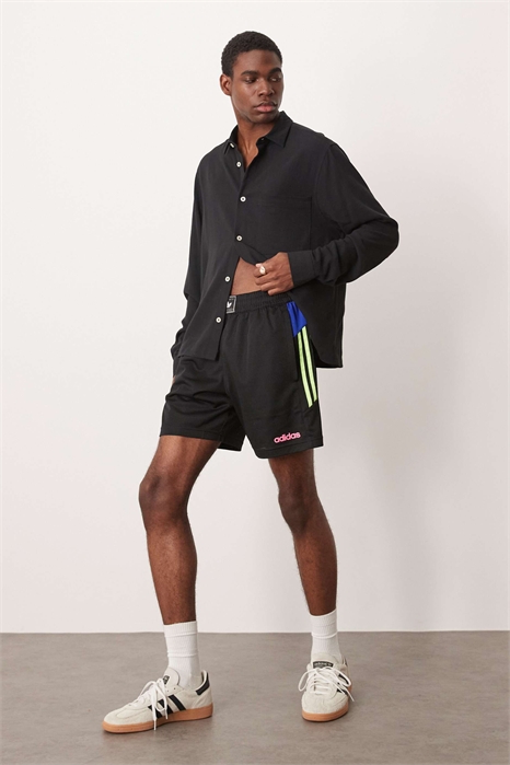 Летние футбольные шорты артикул 141795721