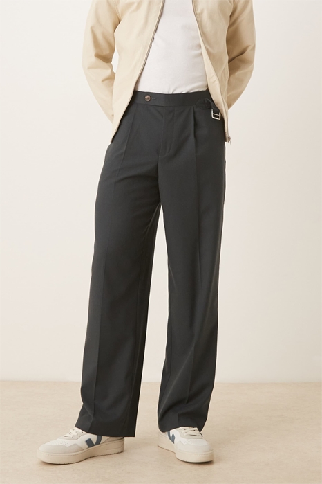 Стильные брюки из фланели с широкими брючинами, складкой спереди и боковыми регуляторами артикул 146850437