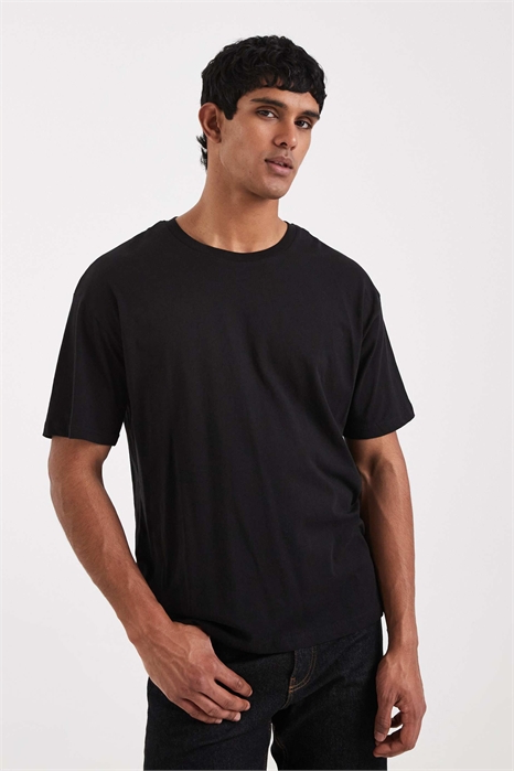 Футболка свободного кроя артикул 148303732