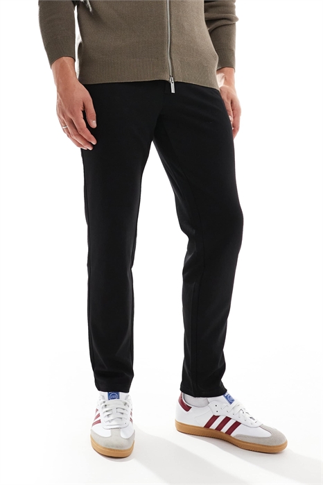 Брюки облегающего кроя с зауженными штанинами артикул 122853356