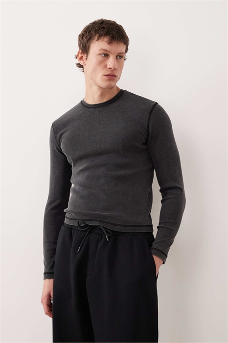 Футболка с длинным рукавом и ребристой отделкой, приталенного кроя артикул 153682950