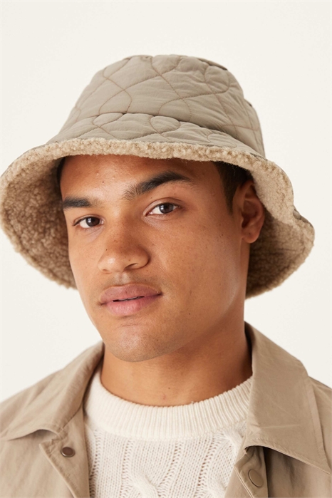 Двусторонняя шляпа-котел с мягкой подкладкой и отделкой из борж артикул 148195623