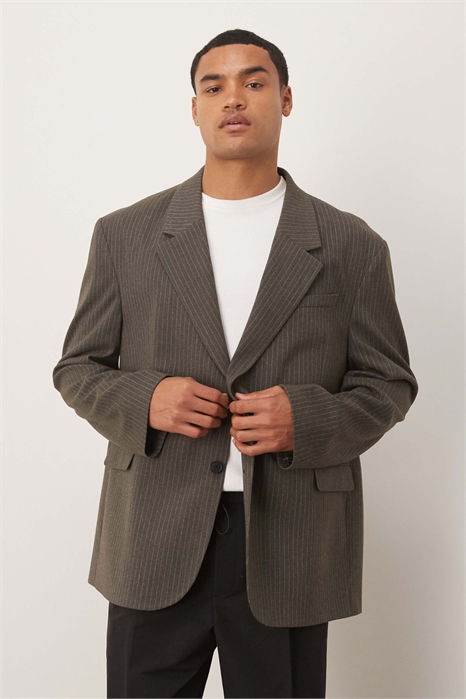 Свободный блейзер оверсайз артикул 147330283