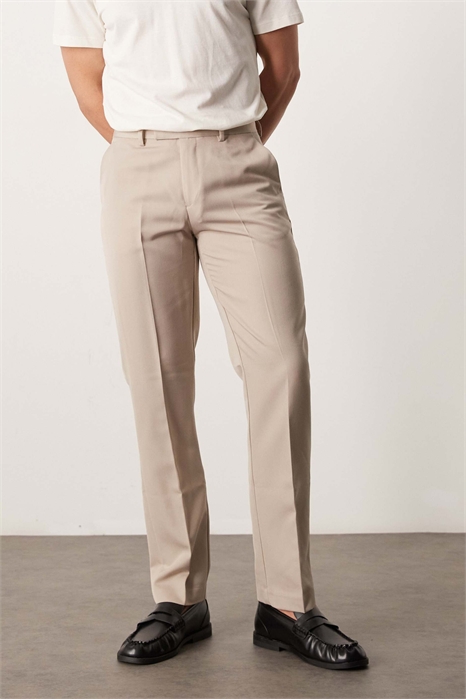 Стильные брюки приталенного кроя артикул 135351461