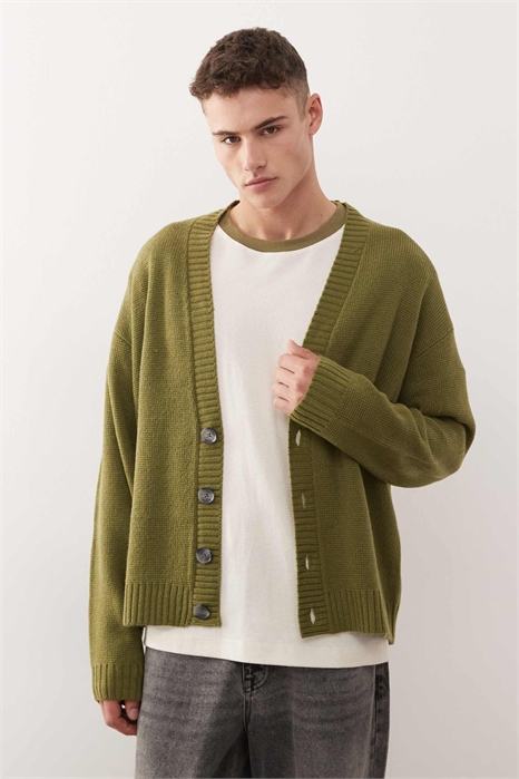 Вязаный кардиган артикул 149553414