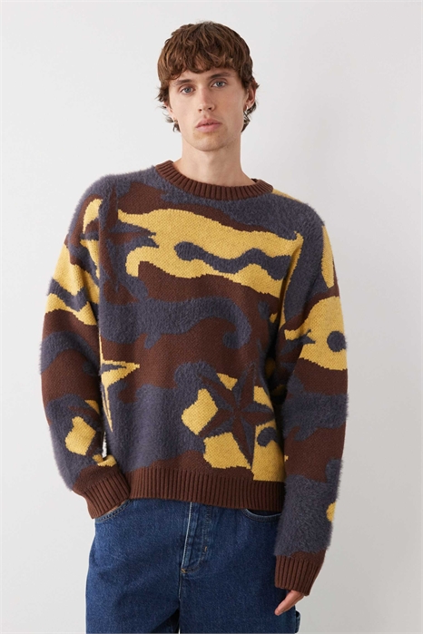 Вязаный свитер-пуловер прямого кроя в камуфляжном стиле артикул 148815254