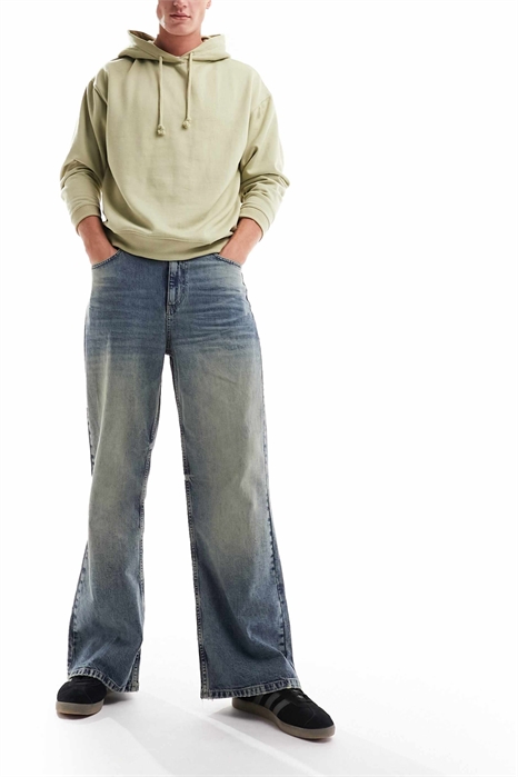 X008 — джинсы средней посадки с расклешенным кроем артикул 132382971