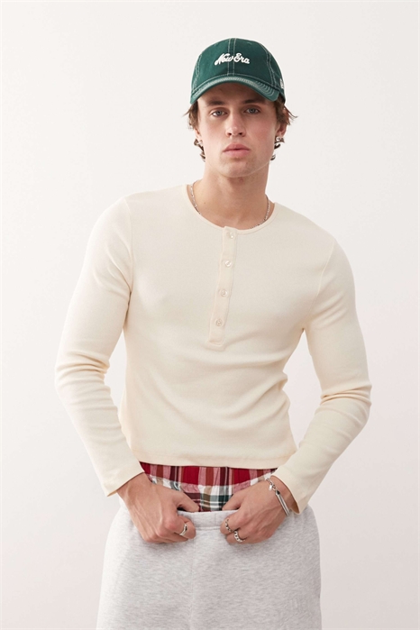 Футболка с длинным рукавом и ребристым воротником-хенли, приталенный крой артикул 141244453