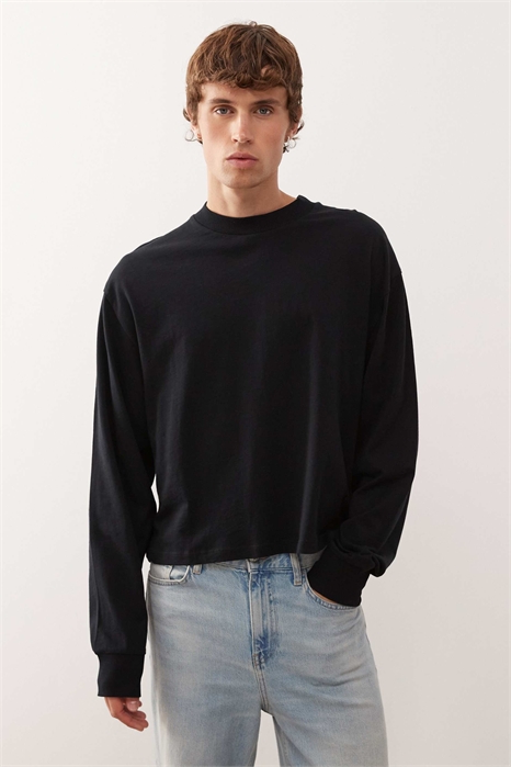 Футболка прямого кроя с длинными рукавами артикул 148816244