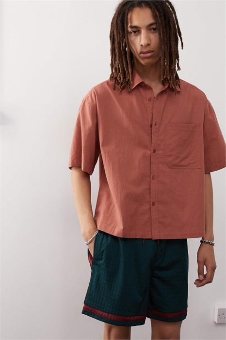 Рубашка с короткими рукавами в стиле «бокси» из льна артикул 145748038