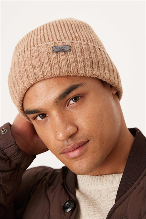 У Карлтона есть шапка-бейсболка артикул 150037754