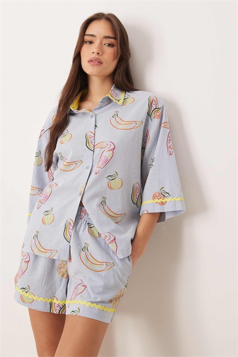 Комплект ночного белья с тропическим рисунком в виде полосок, с короткими рукавами артикул 153021036