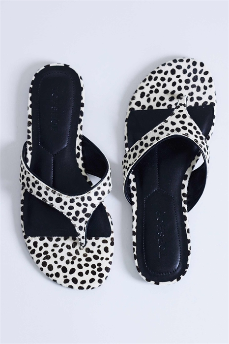 Босоножки Sisi на плоской подошве артикул 153322891