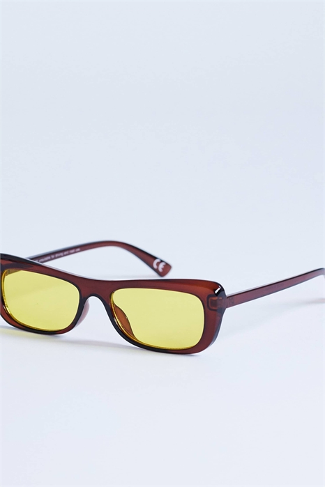 Солнцезащитные очки «кошачий глаз» на Крите артикул 152666185