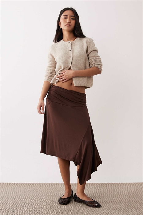 Юбка средней длины из винного цвета с облегающим силуэтом и рюшами артикул 153145875