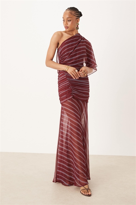 ASOS DESIGN: макси-платье с длинной накидкой и лифом с рюшами на одном плече артикул 148490189