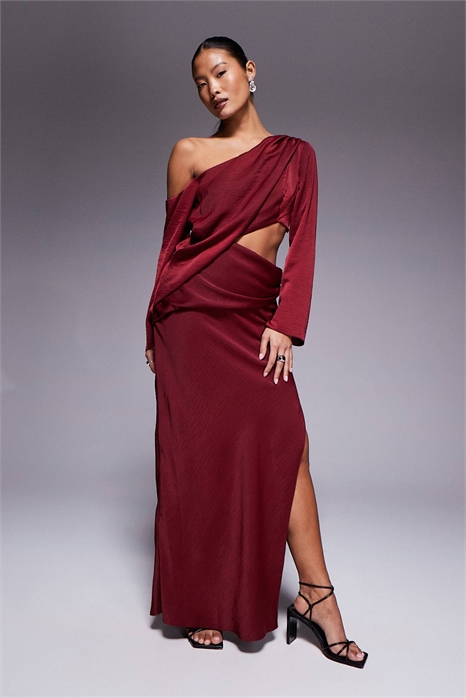 ASOS DESIGN Макси-платье с заниженными плечами и вырезом на талии для миниатюрных артикул 151736356