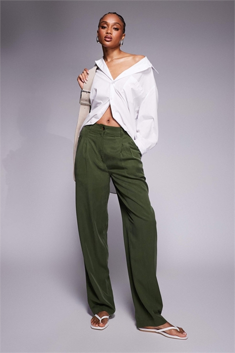 ASOS DESIGN: длинные брюки свободного кроя с зауженными штанинами артикул 147471600