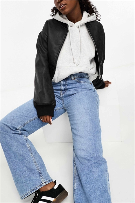 Джинсы «папа» с широкими брючинами в стиле «песочные часы» артикул 124596962