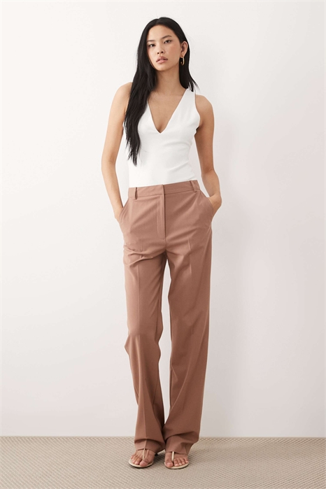 Высокие брюки прямого кроя с зауженными штанинами артикул 147265271