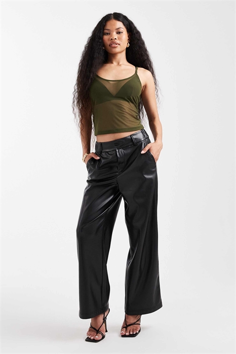 Брюки из искусственной кожи с широкими брючинами артикул 147620927