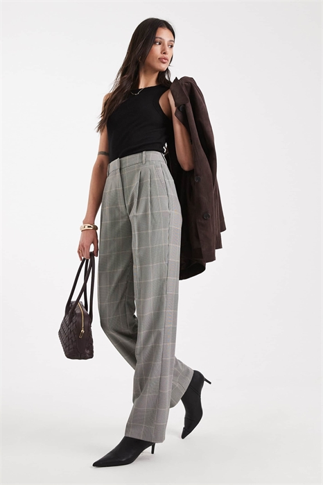 Длинные брюки с высокой талией и складками, скроенные по фигуре артикул 147561605