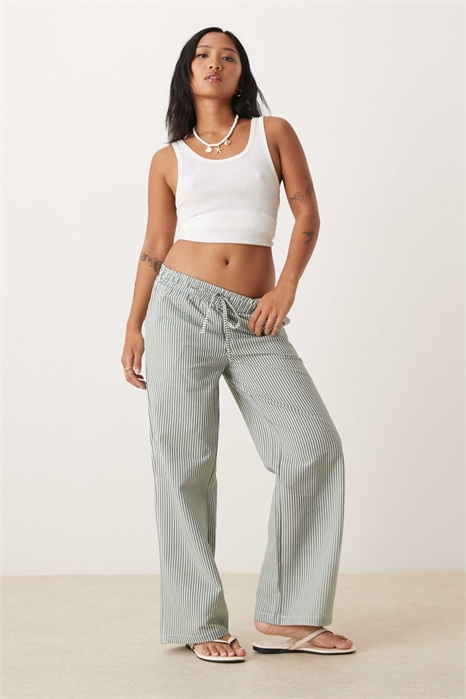 Брюки из ткани «сирсакер» артикул 147967301