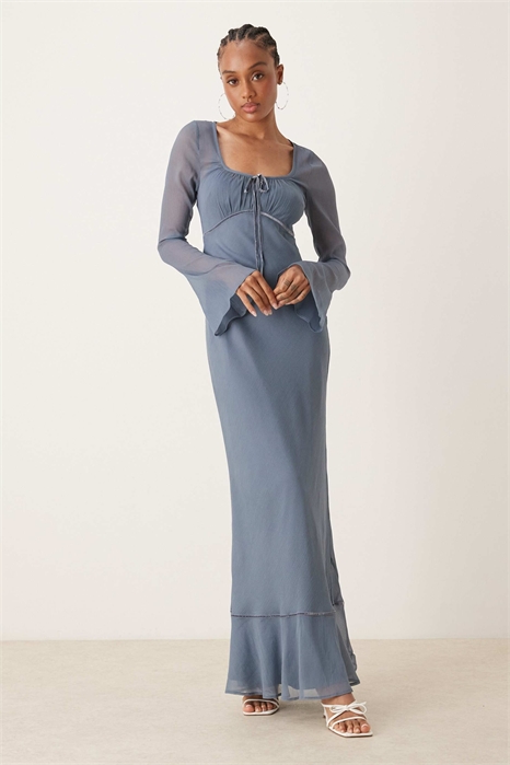 ASOS DESIGN — Макси-платье с высоким вырезом, рюшами на груди и длинными рукавами артикул 148040225