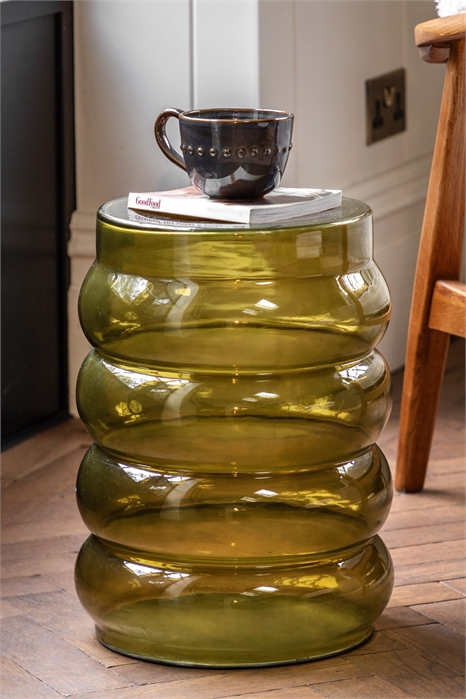 Стеклянный приставной столик артикул 1312832001