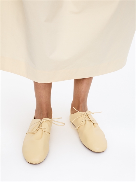 Мягкие кожаные туфли на шнурках артикул 1332007002