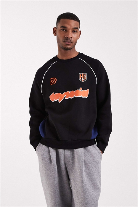 Свитшот свободного кроя с окантовкой артикул 156172530