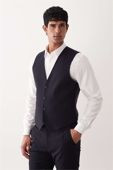 Жилет к стройному костюму артикул 154275076
