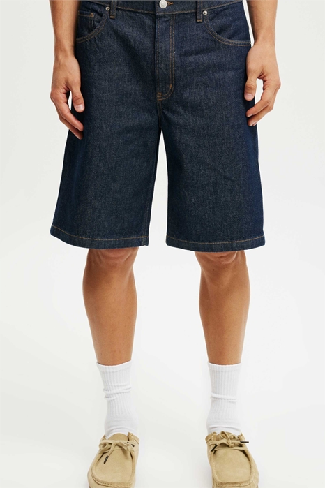 Шорты из джинсовой ткани свободного кроя артикул 155032495