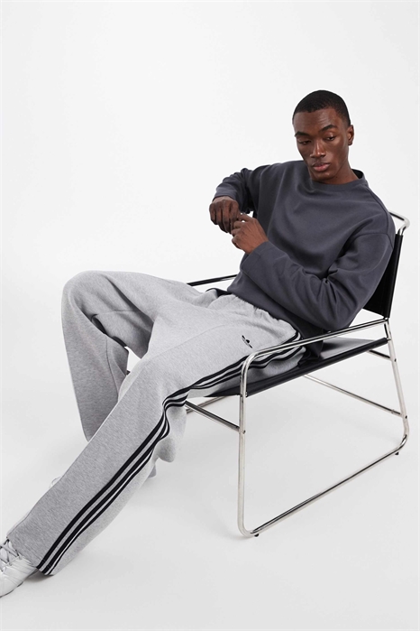 Джоггеры со вставками артикул 151926201