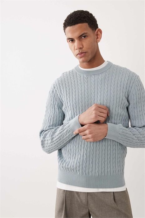 Свитер с косой вязкой артикул 156178192