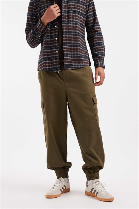 Зауженные брюки-карго цвета хаки артикул 151339918