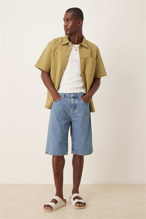 Шорты из джинсовой ткани свободного кроя артикул 140861598